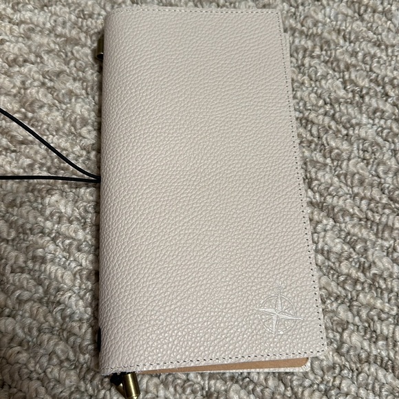 Wanderings Travelers Leather (color Oat) Notebook 8.5x4.5 - Picture 2 of 7